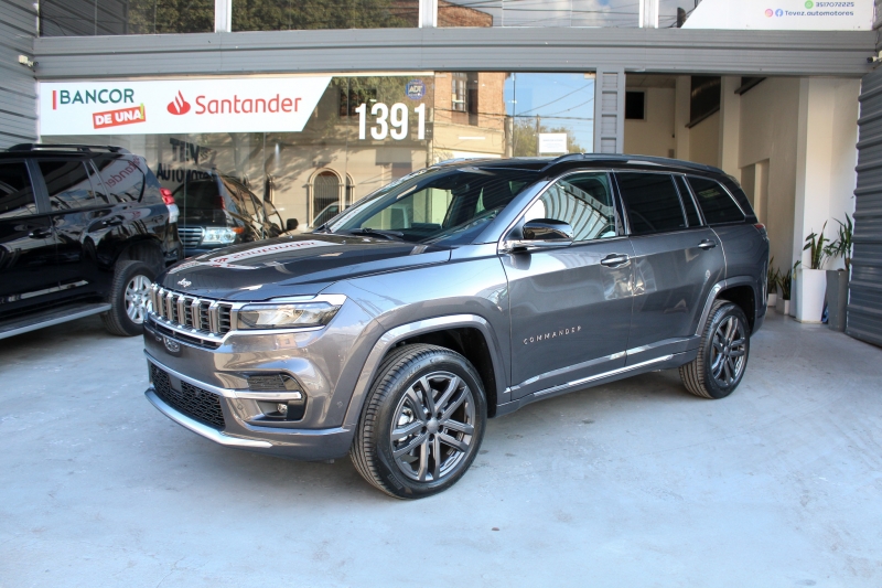 JEEP COMMANDER 2.0 OVERLAND  TEVEZ Automotores