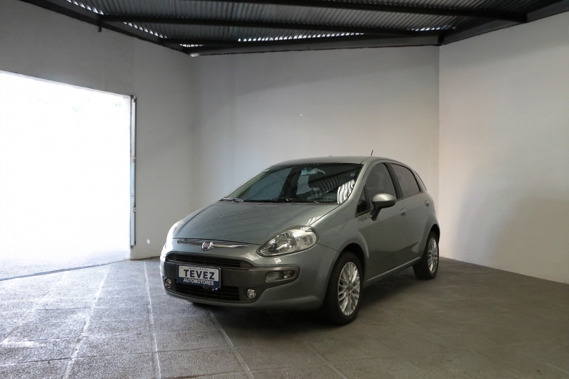 FIAT PUNTO ESSENCE 1.6 16V TEVEZ Automotores
