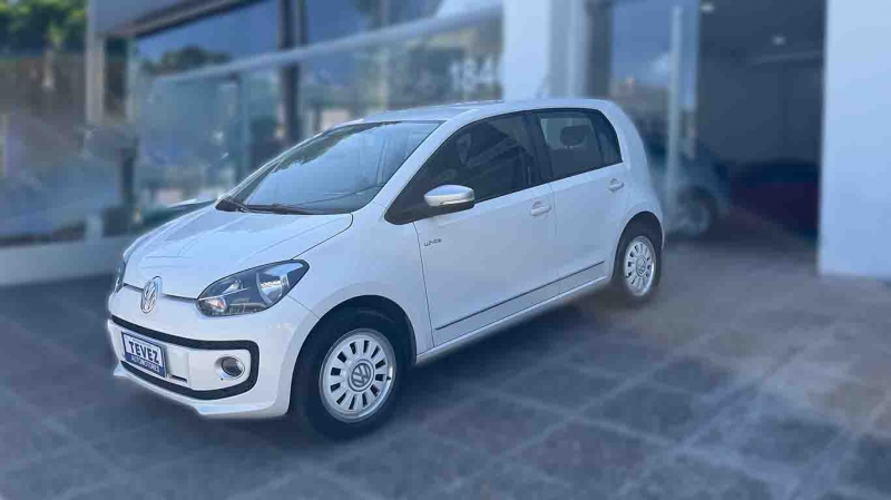 VOLKSWAGEN UP WHITE TEVEZ Automotores
