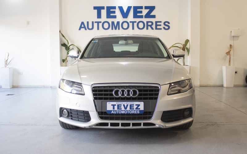 AUDI A4 1.8 T FSI SEDAN TEVEZ Automotores