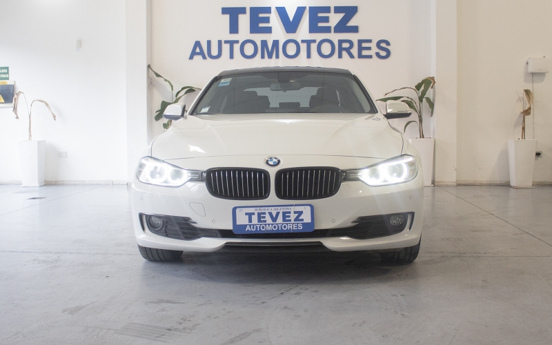 BMW 328 I SEDAN TEVEZ Automotores