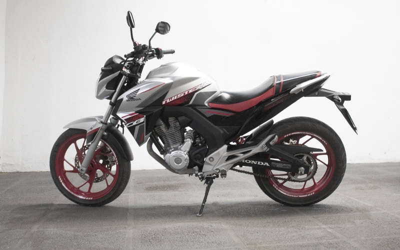 HONDA CB TWISTER MOTOCICLETA TEVEZ Automotores