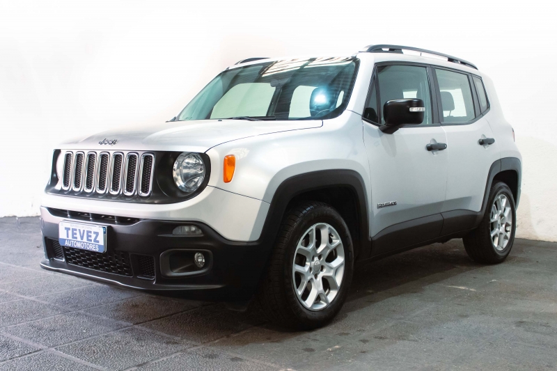 JEEP RENEGADE SPORT 1.8 RURAL 5P TEVEZ Automotores