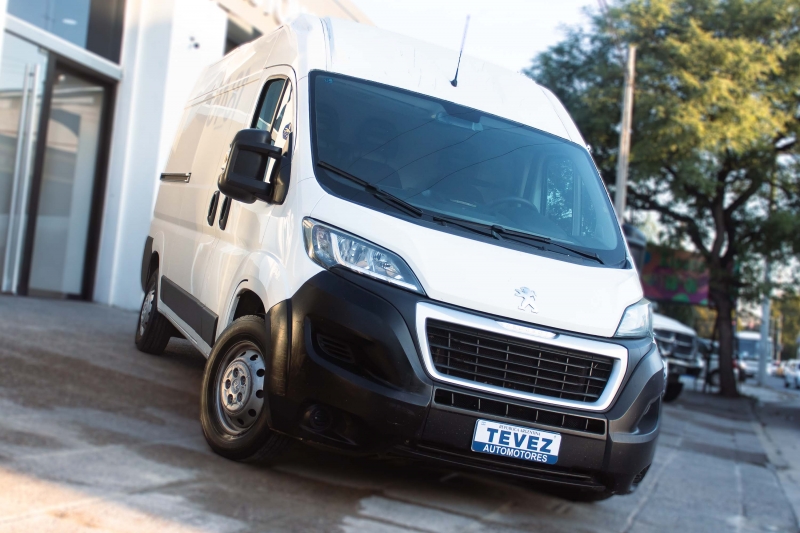 PEUGEOT BOXER 2.2 PREMIUM TEVEZ Automotores