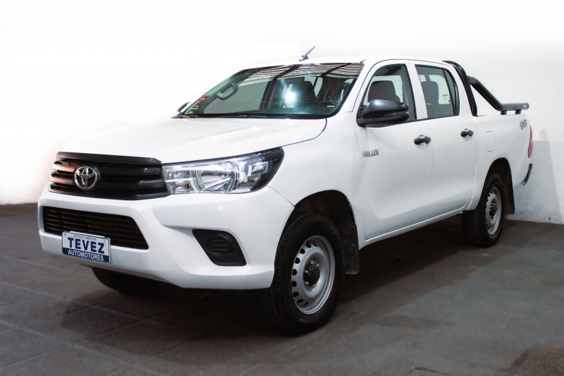 TOYOTA HILUX 4X4 D/C DX 2.4 TEVEZ Automotores