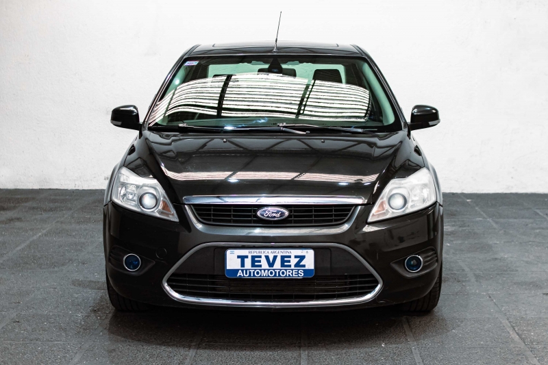 FORD FOCUS EXE GHIA 1.8L TEVEZ Automotores