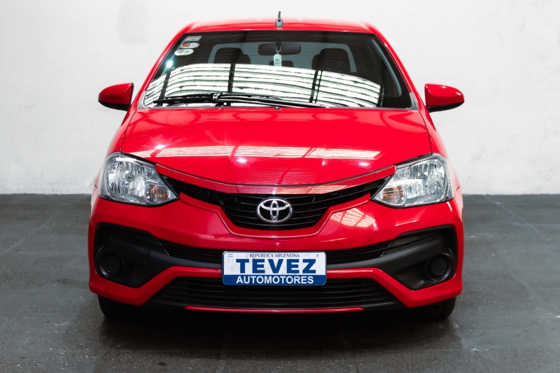 TOYOTA ETIOS X 1.5 6M/T TEVEZ Automotores