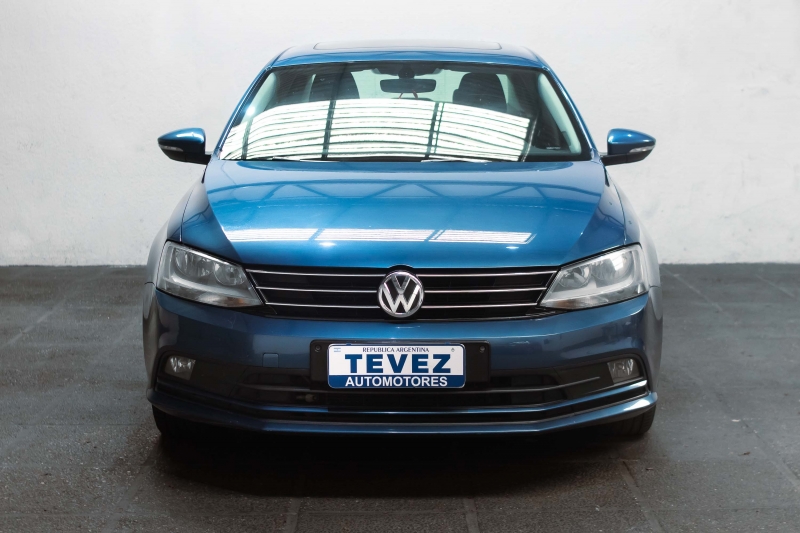 VOLKSWAGEN VENTO 1.4TSI BM TECH TEVEZ Automotores