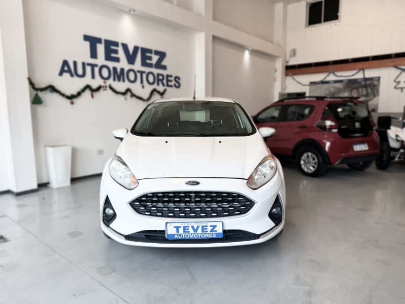 FORD FIESTA 1.6L SE TEVEZ Automotores