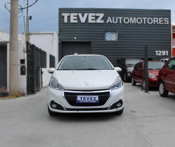 PEUGEOT 208 ALLURE 1.6 115 TEVEZ Automotores