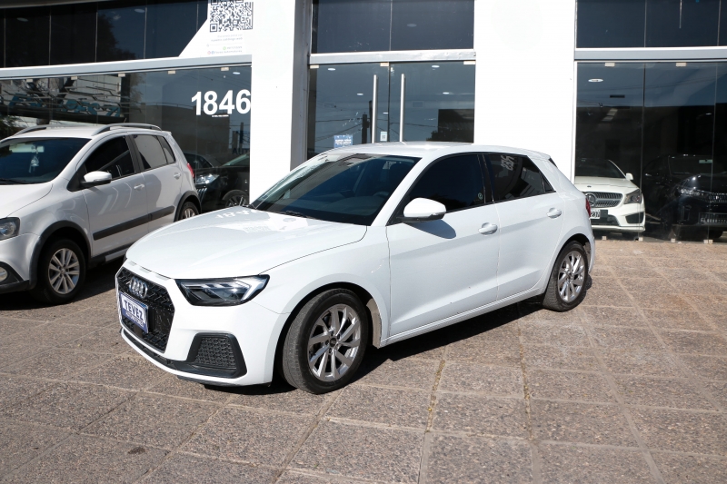 AUDI A1 SPORTBACK 30 TFSI STRONIC TEVEZ Automotores