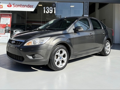 FORD FOCUS GHIA AT
