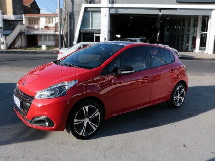 PEUGEOT 208 GT 1.6 THP 165